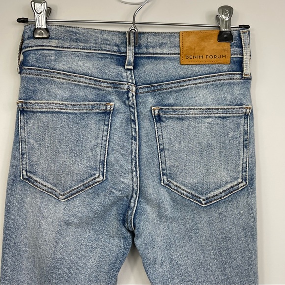 Aritzia Denim Forum The Nico Mid Rise Skinny Crop Raw Hem Distressed Jeans 24 - Picture 7 of 16